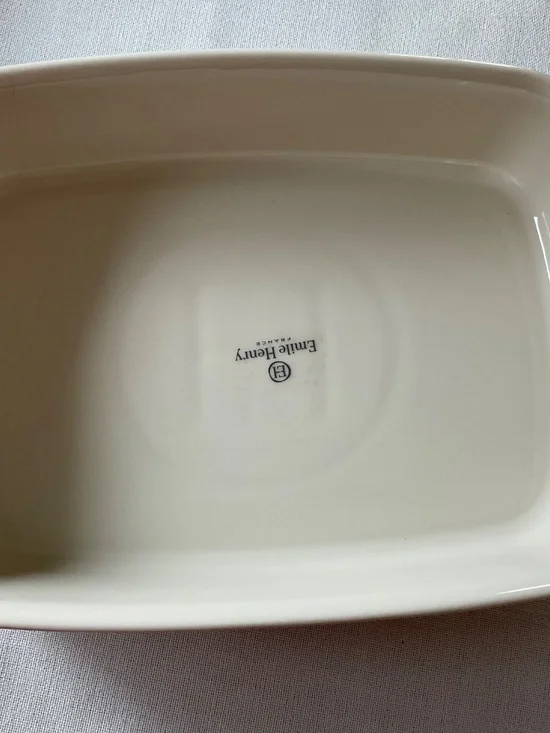 Emile Henry 🇫🇷 Rectangular Baking Dish - Picture 3 of 15